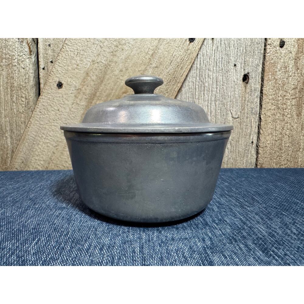 Vintage Small 4" Wilton Columbia Pewter Round Bowl W/Lid Trinket Dish
